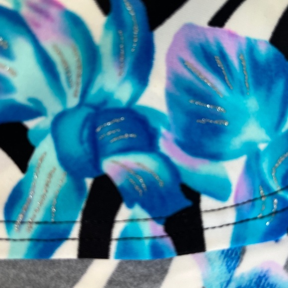 Gottex Two Piece Halter Swimsuit, Size 16 - Picture 8 of 13